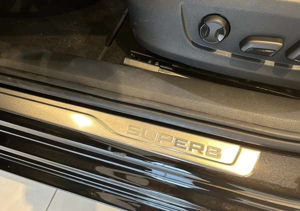 Skoda Superb cena 155190 przebieg: 1, rok produkcji 2023 z Dolsk małe 704